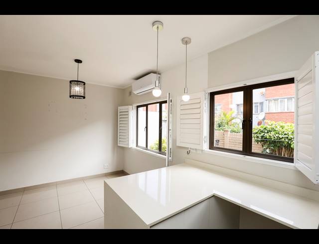 2 BEDROOM TOWNHOUSE FOR SALE IN ESSENWOOD